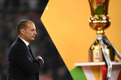 تقرير: أليجري يقترب من قيادة أهلي جدة بنهاية الموسم